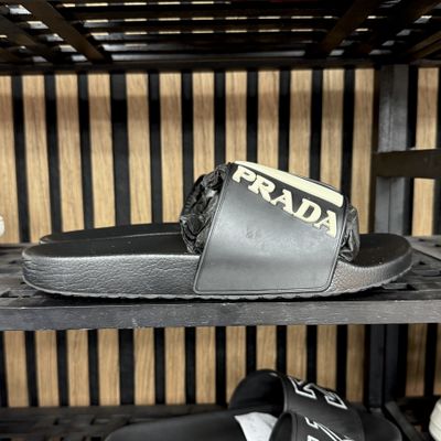 Prada Slider UK 8